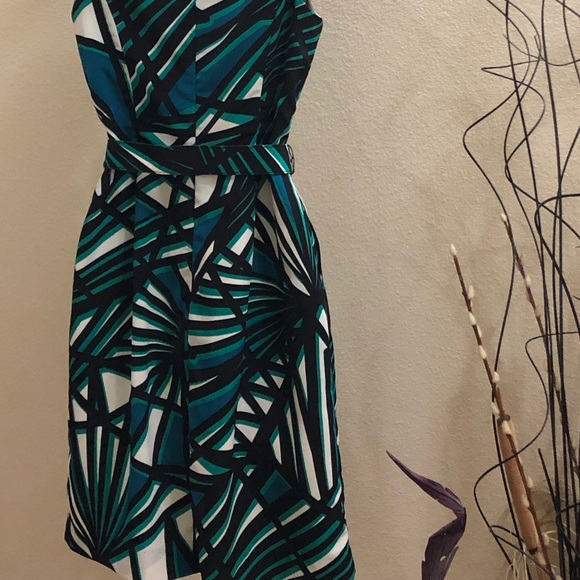 Banana Republic Belted MultiColor Dress. Preowned - Picture 5 of 5